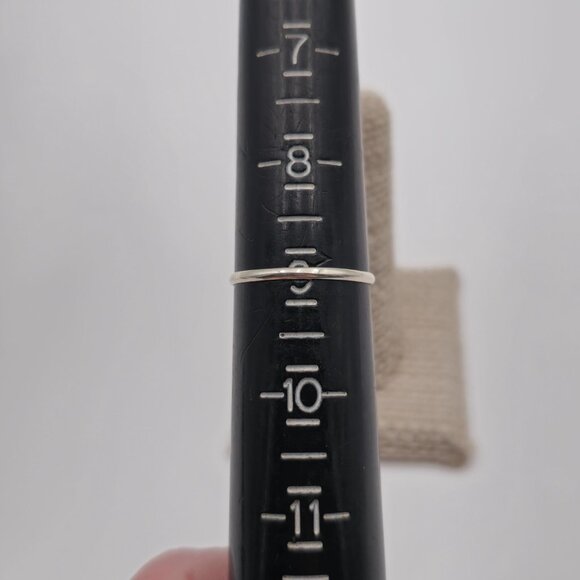 Size 9 Sterling Silver Plain Simple Thin Band Ring A3344 - Picture 5 of 7